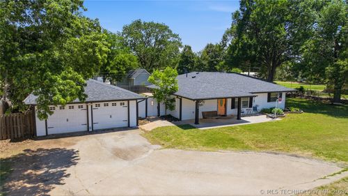 205 N Jardot Rd, Stillwater, OK, 74075-8248 | Card Image