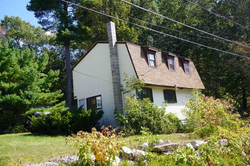 7 Little Island Park, Pelham, NH, 03076-2882 | Card Image