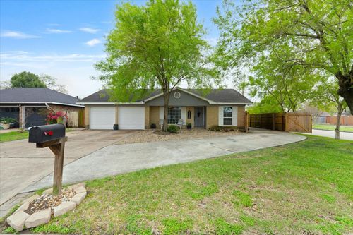202 County Fair Drive, Houston, TX, 77060 | Card Image