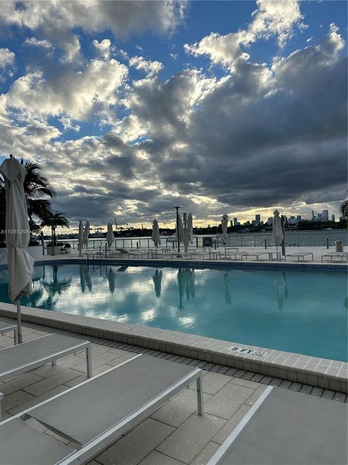 apt-215-1000 West Ave, Miami Beach, FL, 33139-4701 | Card Image