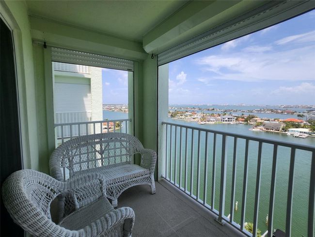 OPEN BALCONY | Image 6