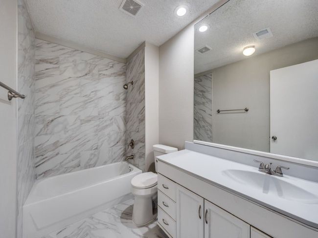 2623 Summertree Dr, House other with 3 bedrooms, 3 bathrooms and null parking in Carrollton TX | Image 20