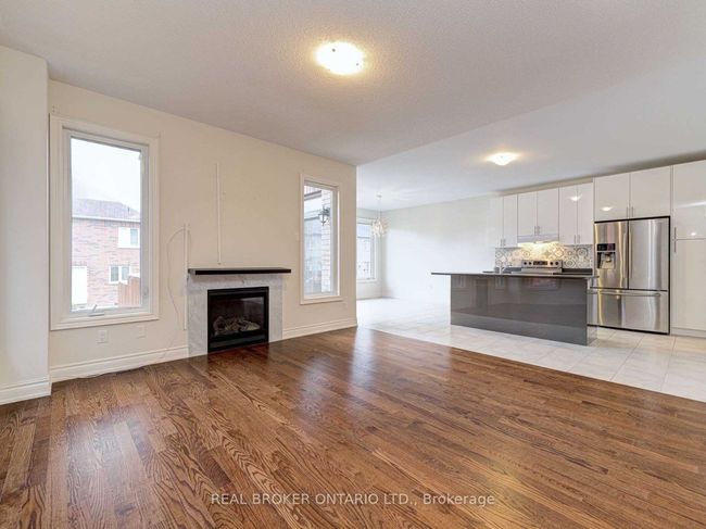 20 Dunley Cres, House other with 4 bedrooms, 4 bathrooms and 2 parking in Brampton ON | Image 4