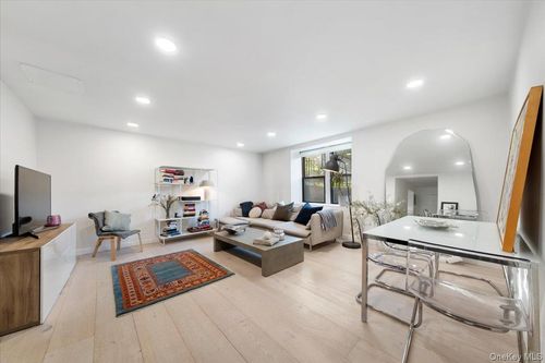 aa1-30 Windsor Ter, White Plains, NY, 10601-3726 | Card Image