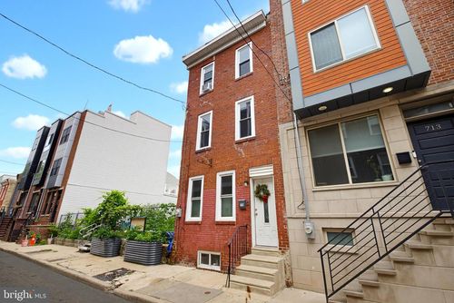 715 Emily St, PHILADELPHIA, PA, 19148-2425 | Card Image