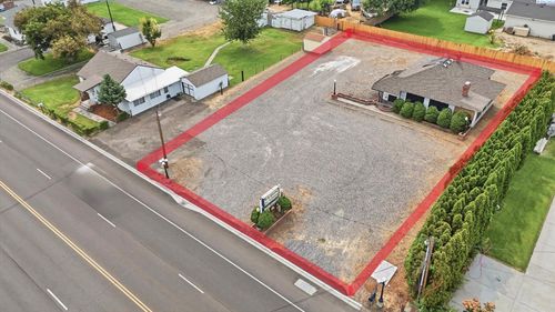 4418 W Court St, Pasco, WA, 99301-2801 | Card Image