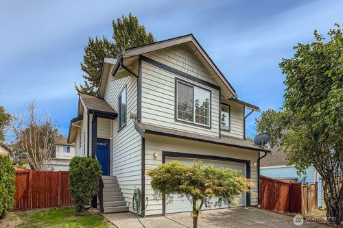 24038 19th Ave S, Des Moines, WA, 98198-8622 | Card Image