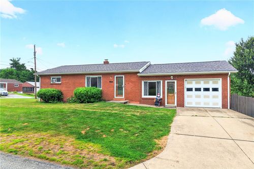 250 Alder St, New Kensington, PA, 15068-3431 | Card Image