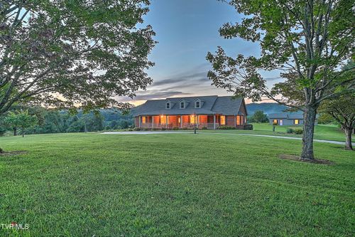 1237 White Top Rd, Bluff City, TN, 37618-1622 | Card Image