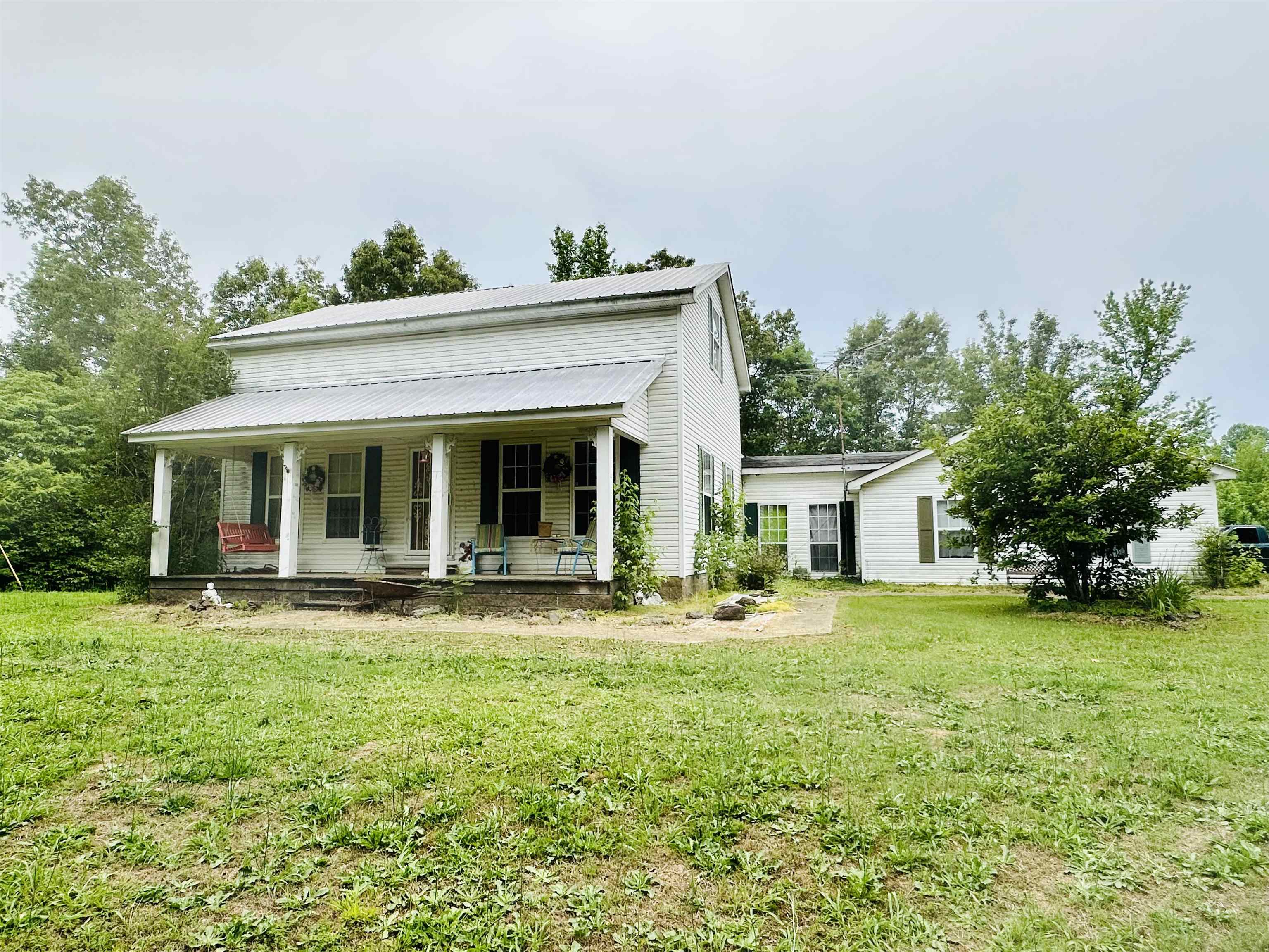King Rd, Selmer, TN 38375