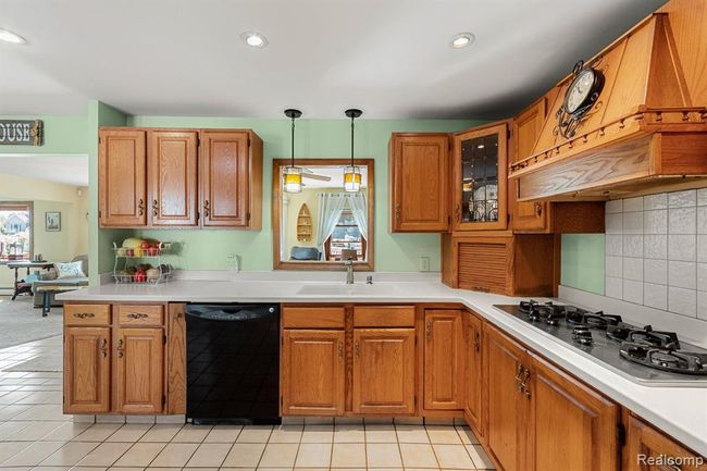 8856 Kingsley Drive, Home with 3 bedrooms, 3 bathrooms and null parking in Cambridge Twp MI | Image 5