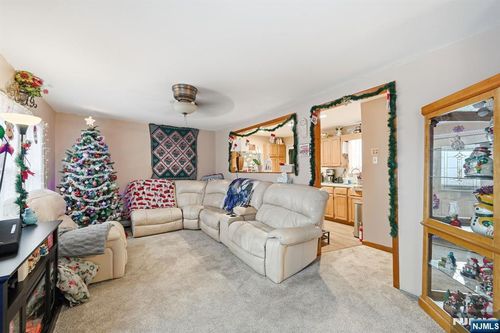 12 Quill St, West Milford, NJ, 07480-2019 | Card Image