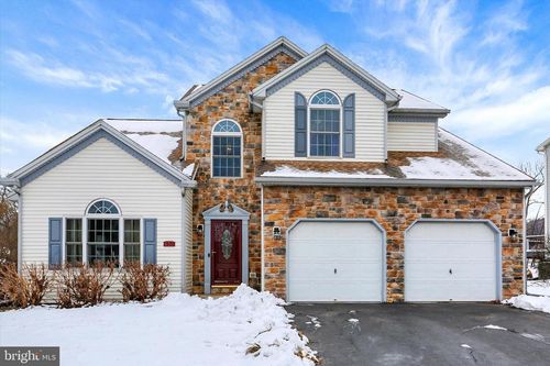 633 Copper Cir, Lewisberry, PA, 17339-8712 | Card Image