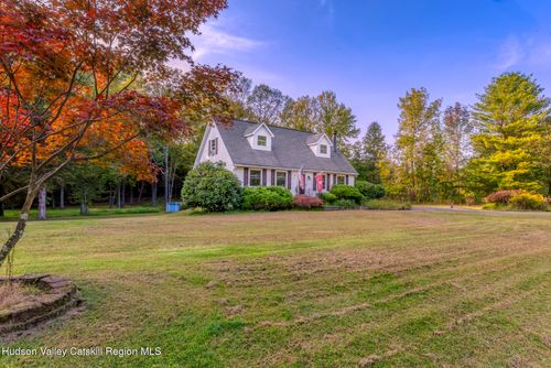 11 Rock Mountain Est, Accord, NY, 12404-5842 | Card Image