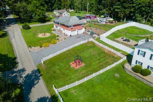 38 W Taconic Rd, Wappingers Falls, NY, 12590-6650 | Card Image