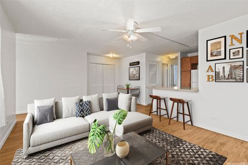 apt-g323-94-246 Leoku St, Waipahu, HI, 96797-1916 | Card Image