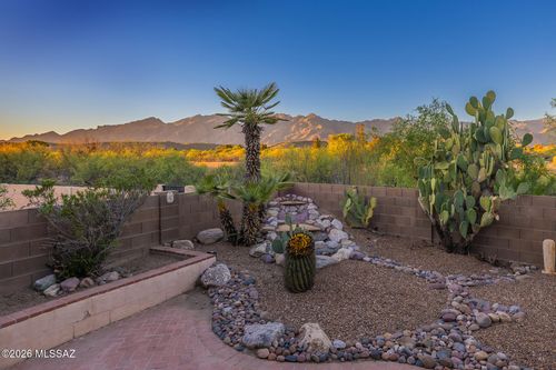 7667 E Park View Drive, Tucson, AZ, 85715 | Card Image