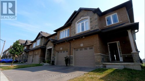14-14 Laguna Village Crescent, Hamilton (Hannon), ON, L8E3M8 | Card Image