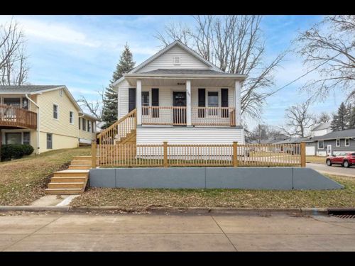 2503 Glenn St, Bettendorf, IA, 52722-3821 | Card Image
