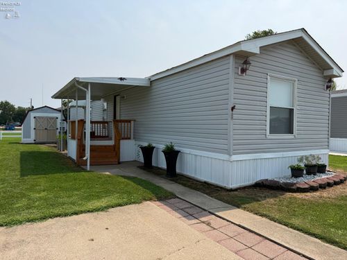 27 Rathbun Drive, Marblehead, OH, 43440 | Card Image