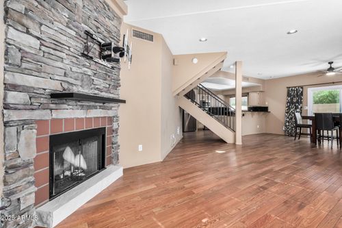 2-10247 N 12th Pl, Phoenix, AZ, 85020-1687 | Card Image