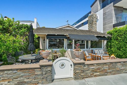 225 Grand Canal, Newport Beach, CA, 92662-1318 | Card Image
