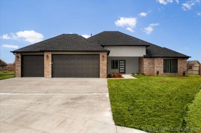 14268 N 54th East Avenue, House other with 4 bedrooms, 3 bathrooms and null parking in Collinsville OK | Image 1