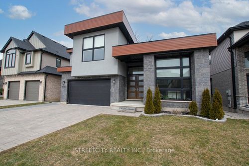 1345 Dyer Cres, London, ON, N6G0S7 | Card Image