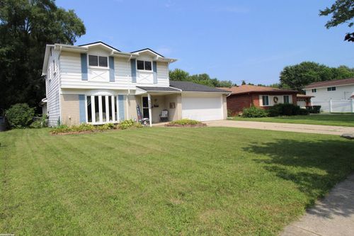 40251 Diane Dr, Sterling Heights, MI, 48313-4007 | Card Image