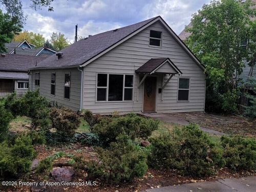 931 Blake Ave, Glenwood Springs, CO, 81601-3625 | Card Image