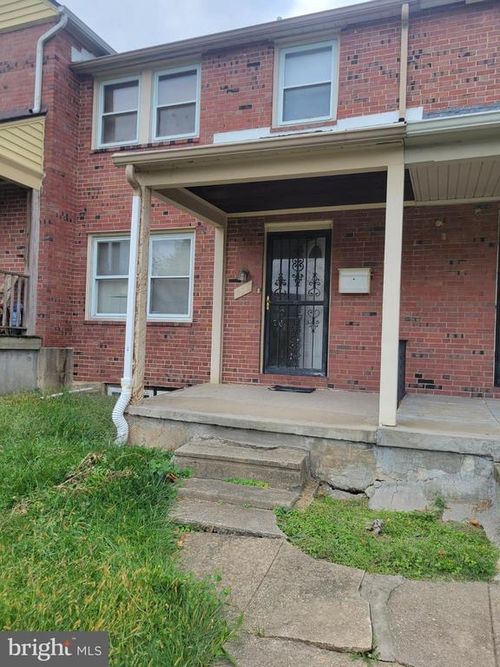 918 Argonne Dr, BALTIMORE, MD, 21218-1305 | Card Image