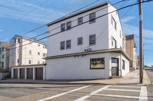 284 Broadway, Fall River, MA, 02721-7401 | Card Image