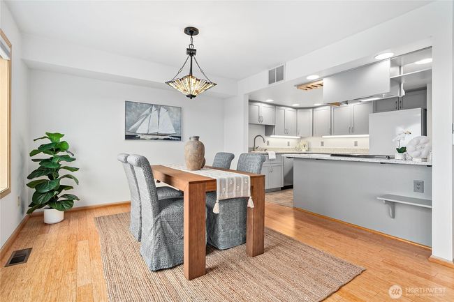 Bright kitchen | Image 9