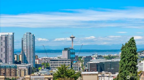 202-232 Belmont Ave E, Seattle, WA, 98102-5610 | Card Image