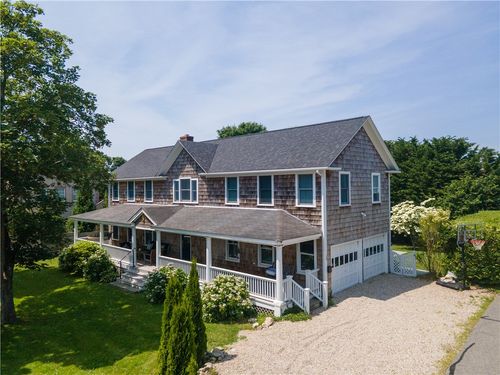 197 Coggeshall Ave, Newport, RI, 02840-4240 | Card Image