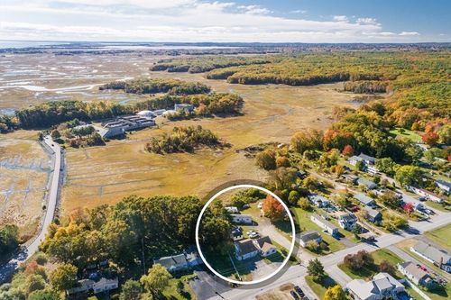 304 S Main St, Seabrook, NH, 03874-4674 | Card Image