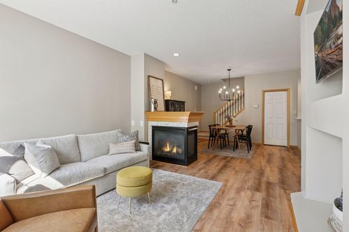 apt-405-13700 54th Ave N, Plymouth, MN, 55446-1622 | Card Image