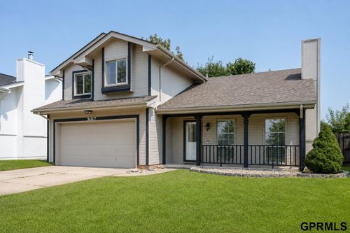 5017 N 129 Street, Omaha, NE, 68164 | Card Image