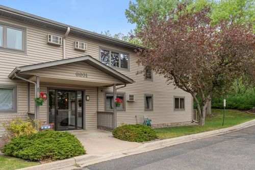 109-6601 Buckley Cir, Inver Grove Heights, MN, 55076-2013 | Card Image