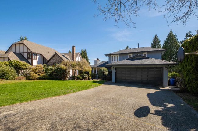 1376 Deeridge Lane, House other with 5 bedrooms, 3 bathrooms and 6 parking in Coquitlam BC | Image 3