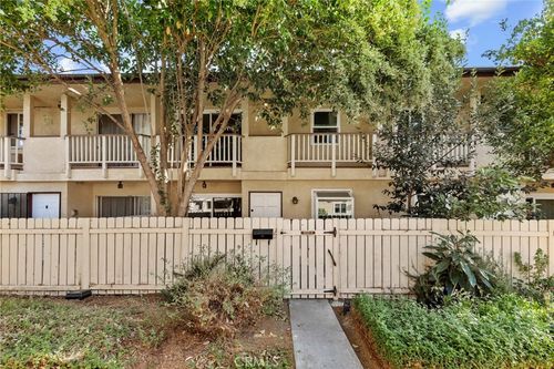 unit-4-8031 Canby Ave, Reseda, CA, 91335-1388 | Card Image