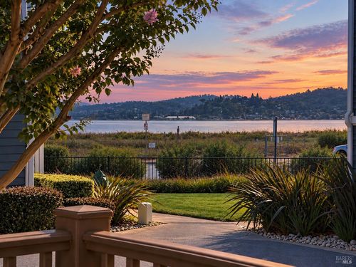 498 E St, Benicia, CA, 94510-3288 | Card Image