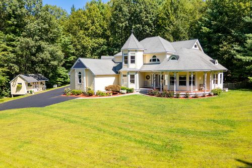 35 Hanson Rd, Collinsville, CT, 06019-3725 | Card Image