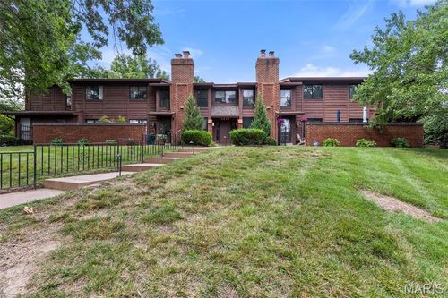 8-2037 Trailcrest Ln, Kirkwood, MO, 63122-2264 | Card Image