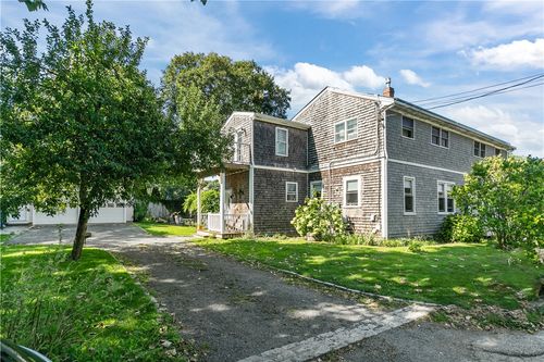 8 Johnson Ct, Newport, RI, 02840-2023 | Card Image