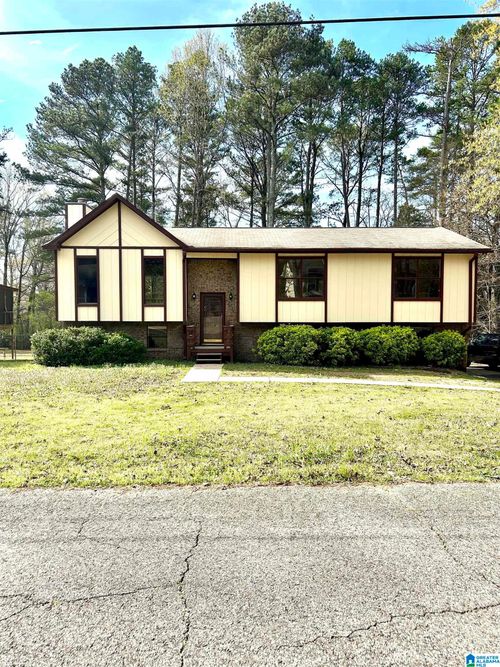345 18th Ave Ne, CENTER POINT, AL, 35215-5732 | Card Image