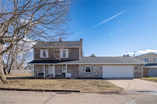 453 Wood Ave, Newcomerstown, OH, 43832-1342 | Card Image