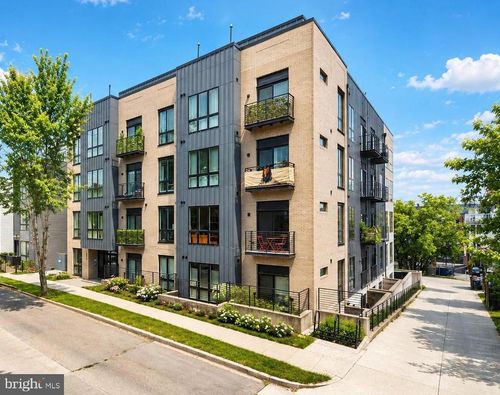 7-1016 17th Pl Ne, WASHINGTON, DC, 20002-7608 | Card Image