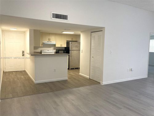 9879-9879 Nob Hill Ct, Sunrise, FL, 33351-4607 | Card Image