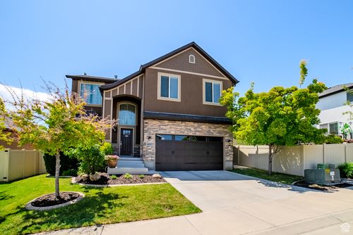 3907 W Tottori Dune Dr, South Jordan, UT, 84009-4718 | Card Image